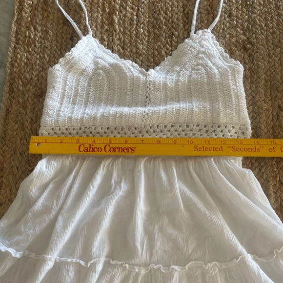 Hollister white sundress with crocheted bodice - Picture 7 of 9